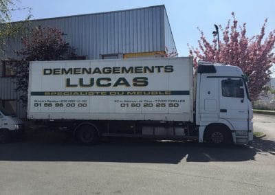 Camion au dépôt